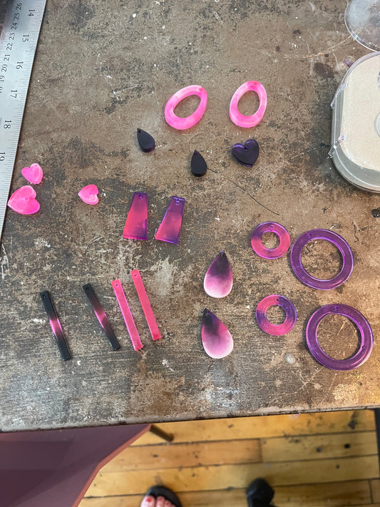 Resin workshop - jewelry making